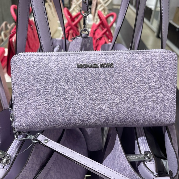 MICHAEL KORS Jet Set Large Signature Logo Continental Wallet Wristlet Lt Quartz - Picture 2 of 16